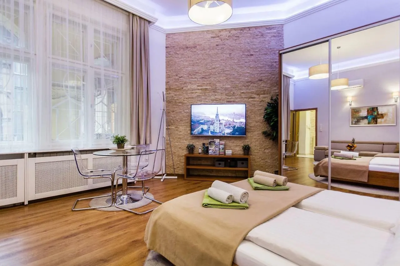 Downtown Design Flat Apartment Budapest